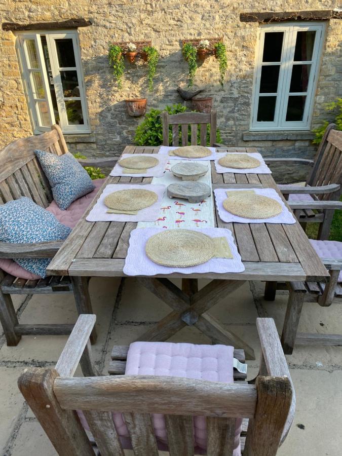 Newmans Cottage Burford Buitenkant foto